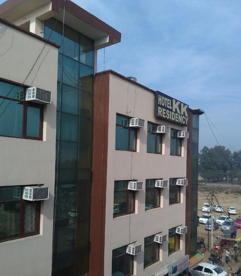 Hotel Kk Residency Chandīgarh Esterno foto