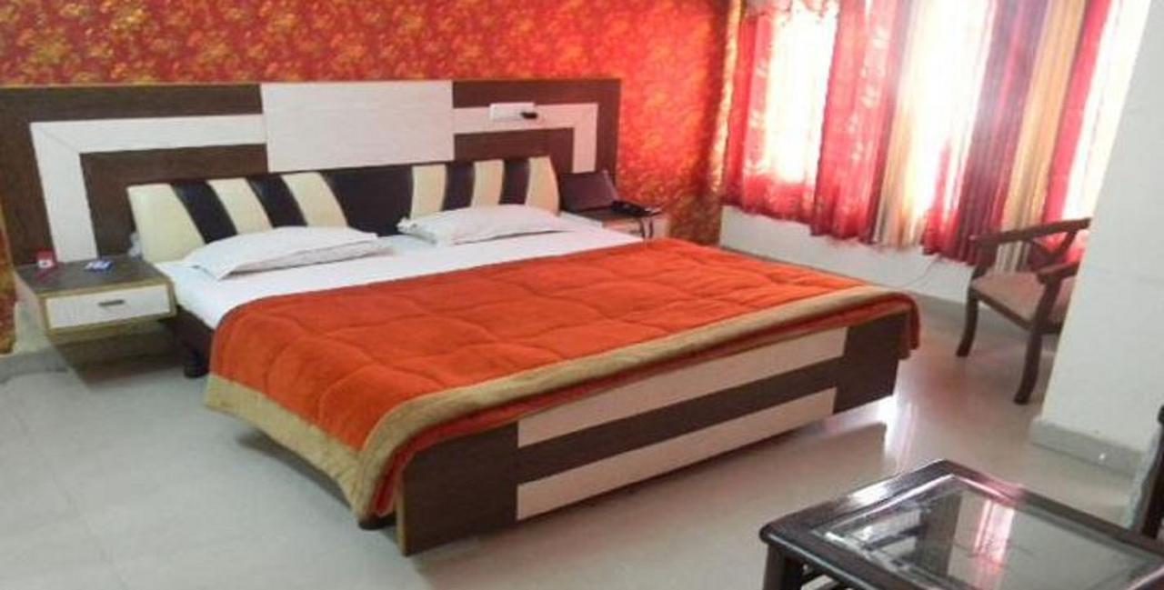Hotel Kk Residency Chandīgarh Esterno foto