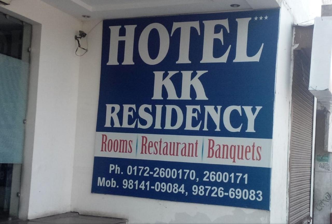 Hotel Kk Residency Chandīgarh Esterno foto