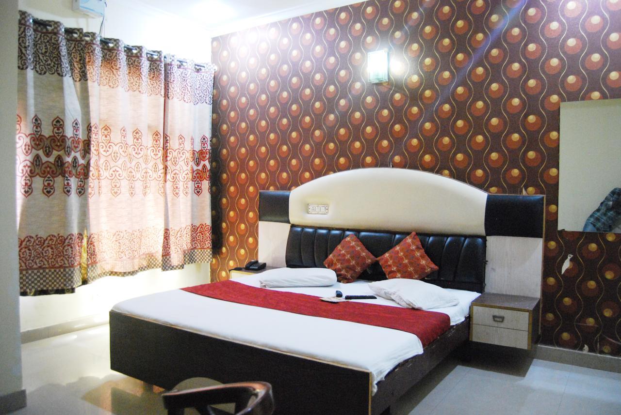 Hotel Kk Residency Chandīgarh Esterno foto